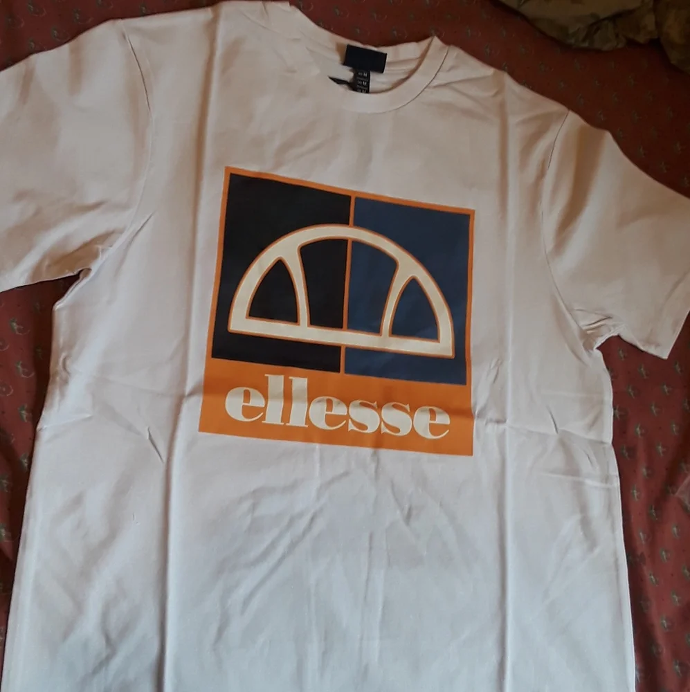 Ellesse Salus Tshirt - Picture 1 of 10